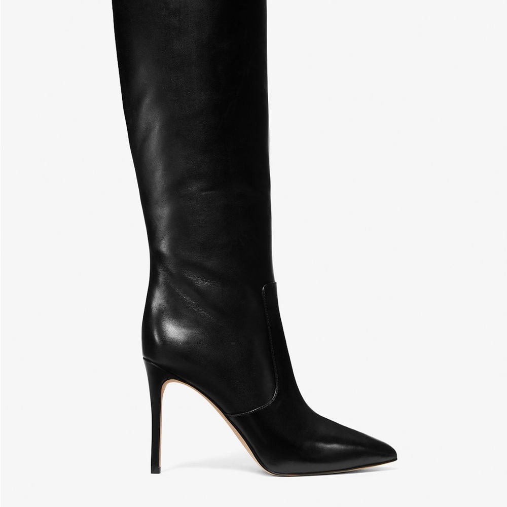 Brand new Micheal kors boots.
